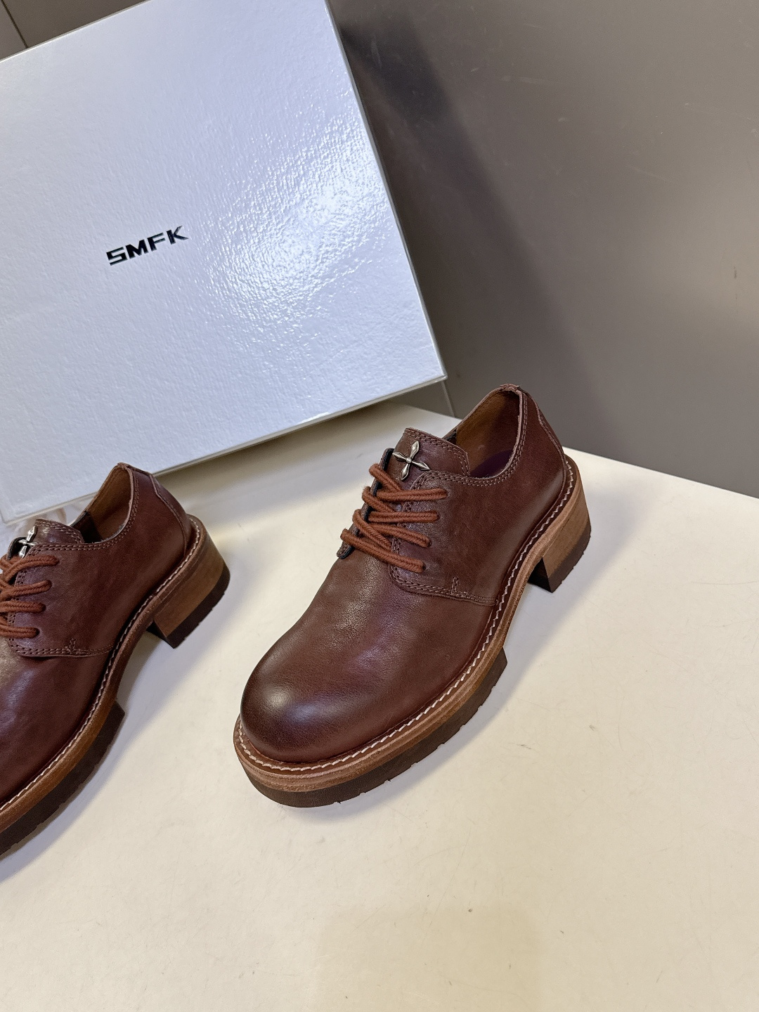 SMFK潮牌十字架秋冬最新款水洗皮鞋 牛仔靴 短靴超多明星网红种草 简约的设计 十字架logo点缀 品牌