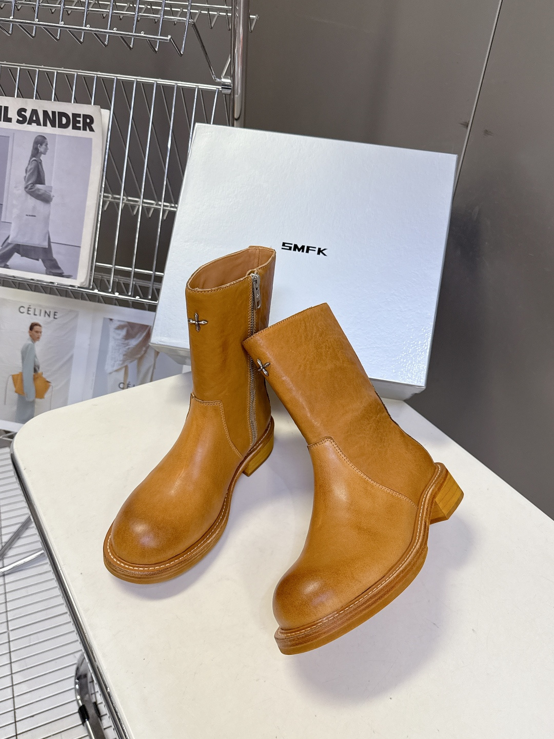 SMFK潮牌十字架秋冬最新款水洗皮鞋 牛仔靴 短靴超多明星网红种草 简约的设计 十字架logo点缀 品牌