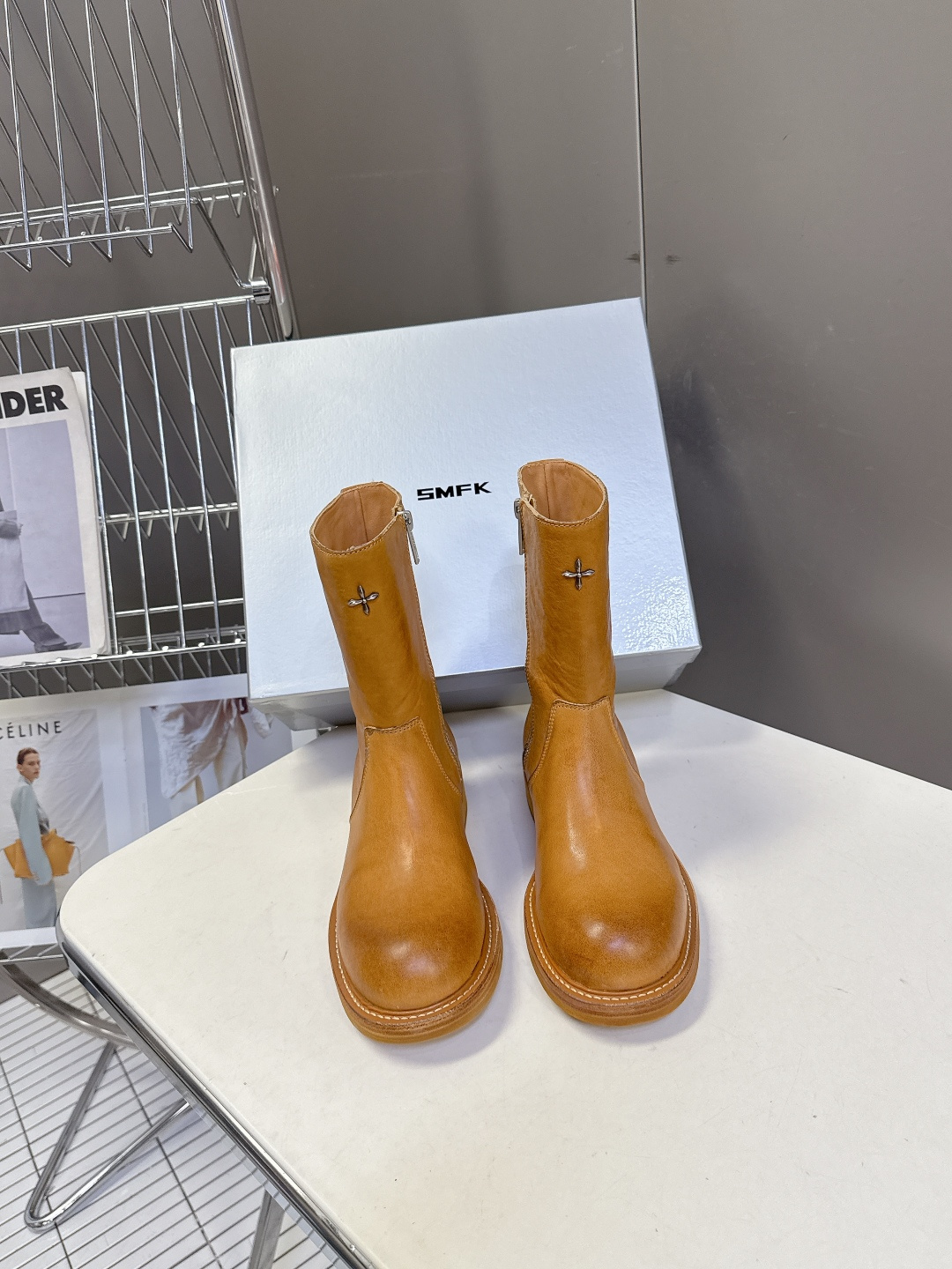 SMFK潮牌十字架秋冬最新款水洗皮鞋 牛仔靴 短靴超多明星网红种草 简约的设计 十字架logo点缀 品牌