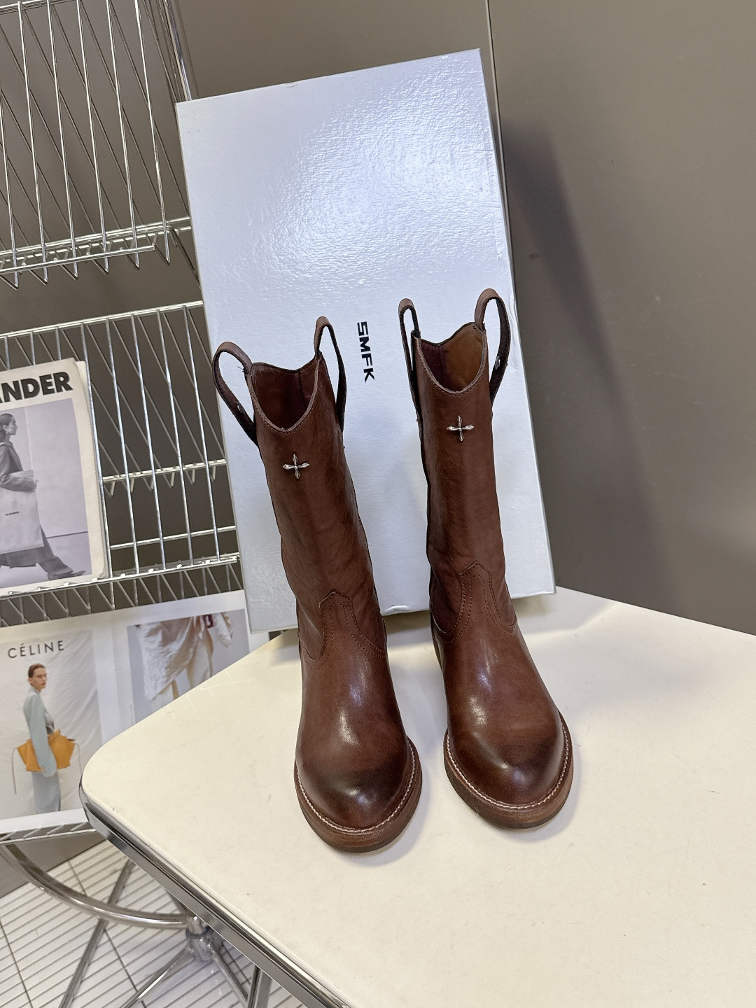 SMFK潮牌十字架秋冬最新款水洗皮鞋 牛仔靴 短靴超多明星网红种草 简约的设计 十字架logo点缀 品牌