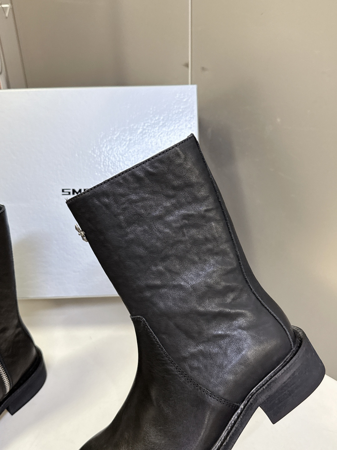 SMFK潮牌十字架秋冬最新款水洗皮鞋 牛仔靴 短靴超多明星网红种草 简约的设计 十字架logo点缀 品牌