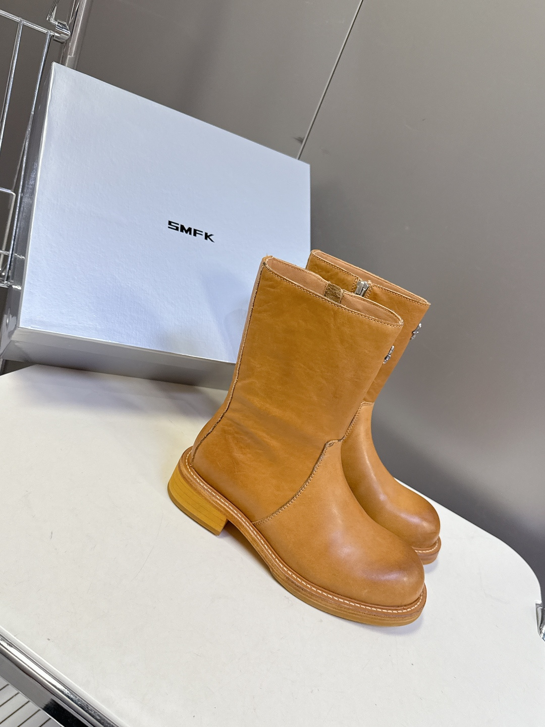 SMFK潮牌十字架秋冬最新款水洗皮鞋 牛仔靴 短靴超多明星网红种草 简约的设计 十字架logo点缀 品牌