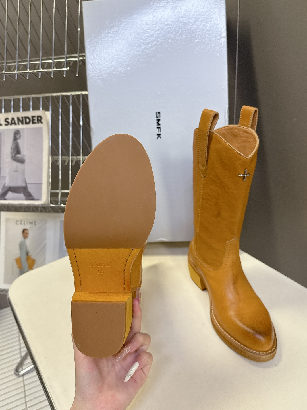 SMFK潮牌十字架秋冬最新款水洗皮鞋 牛仔靴 短靴超多明星网红种草 简约的设计 十字架logo点缀 品牌