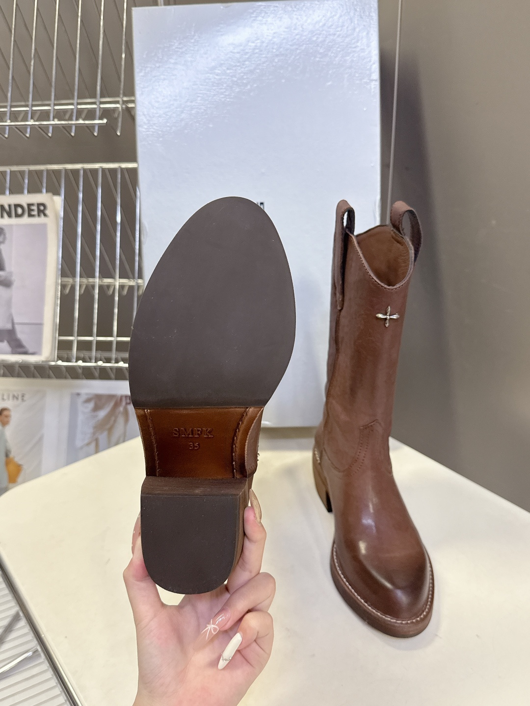 SMFK潮牌十字架秋冬最新款水洗皮鞋 牛仔靴 短靴超多明星网红种草 简约的设计 十字架logo点缀 品牌