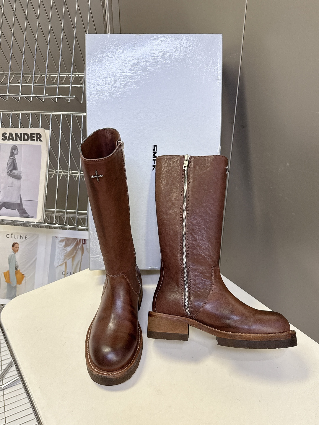 SMFK潮牌十字架秋冬最新款水洗皮鞋 牛仔靴 短靴超多明星网红种草 简约的设计 十字架logo点缀 品牌