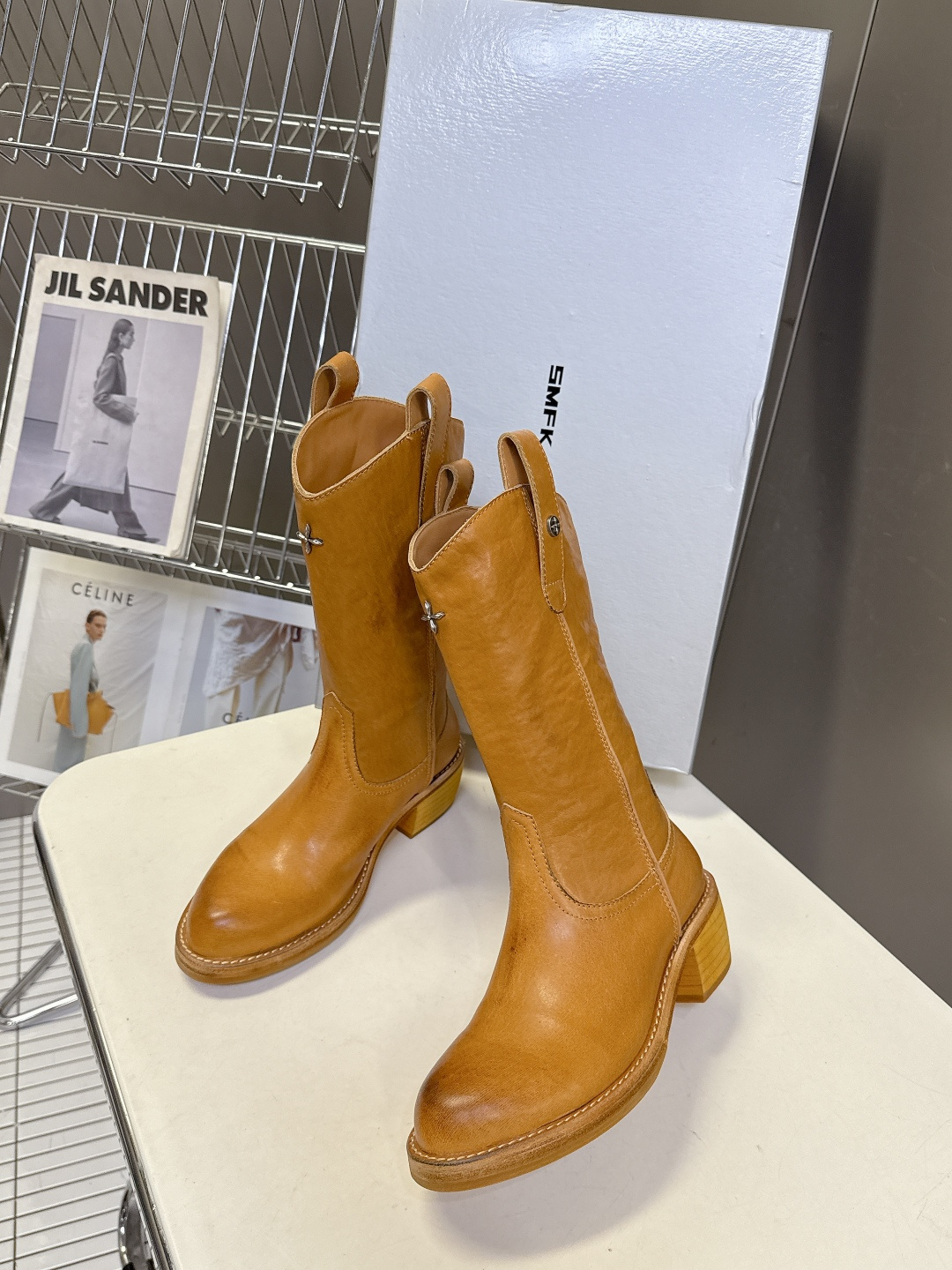 SMFK潮牌十字架秋冬最新款水洗皮鞋 牛仔靴 短靴超多明星网红种草 简约的设计 十字架logo点缀 品牌