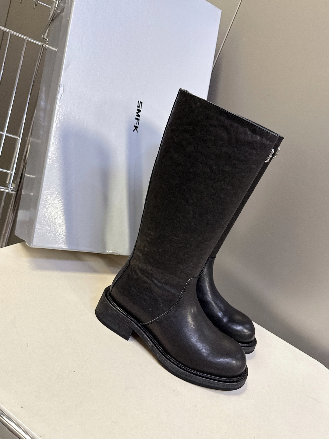 SMFK潮牌十字架秋冬最新款水洗皮鞋 牛仔靴 短靴超多明星网红种草 简约的设计 十字架logo点缀 品牌