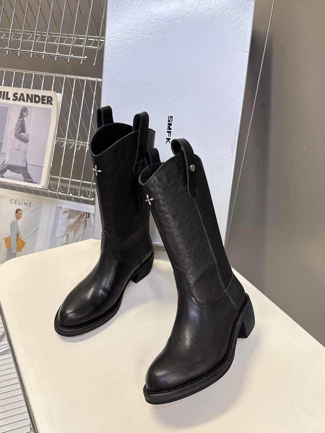 SMFK潮牌十字架秋冬最新款水洗皮鞋 牛仔靴 短靴超多明星网红种草 简约的设计 十字架logo点缀 品牌