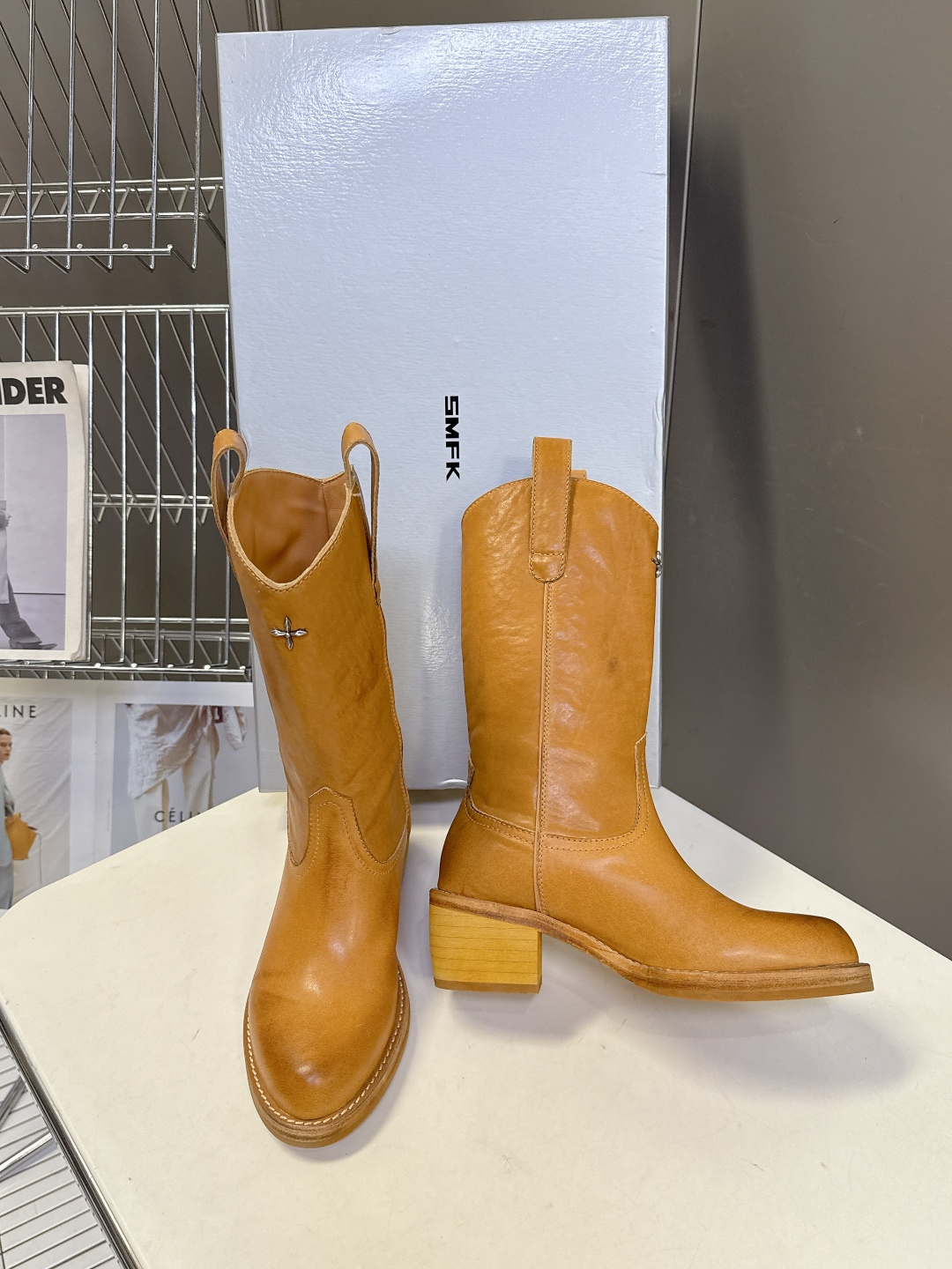 SMFK潮牌十字架秋冬最新款水洗皮鞋 牛仔靴 短靴超多明星网红种草 简约的设计 十字架logo点缀 品牌