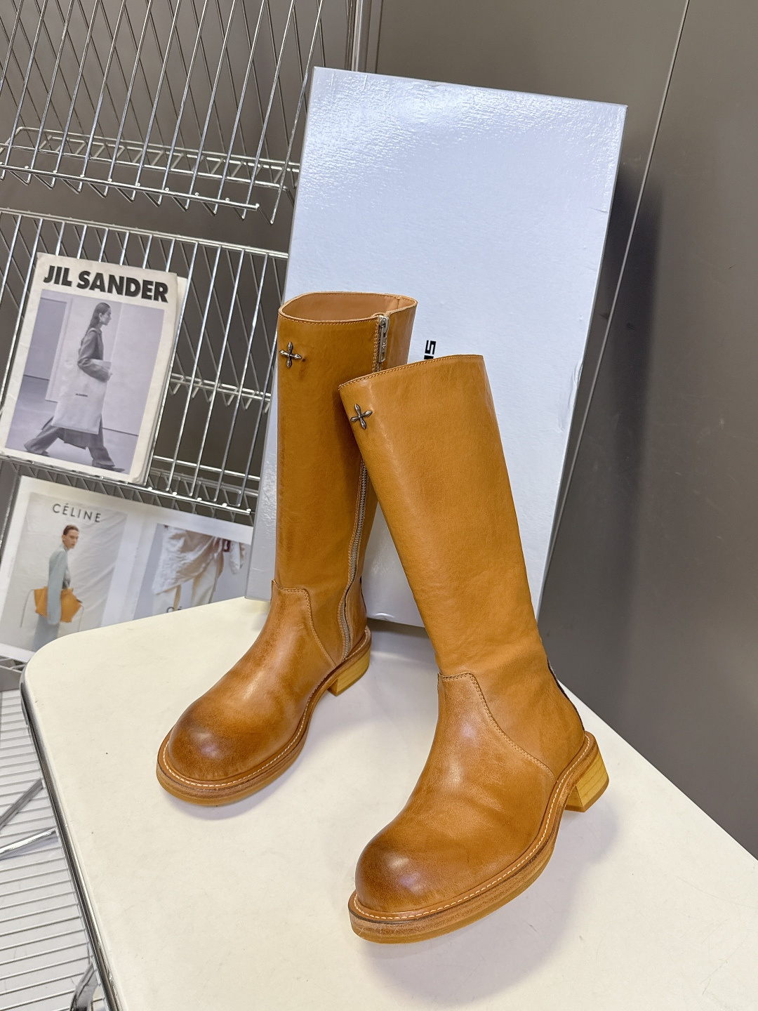 SMFK潮牌十字架秋冬最新款水洗皮鞋 牛仔靴 短靴超多明星网红种草 简约的设计 十字架logo点缀 品牌