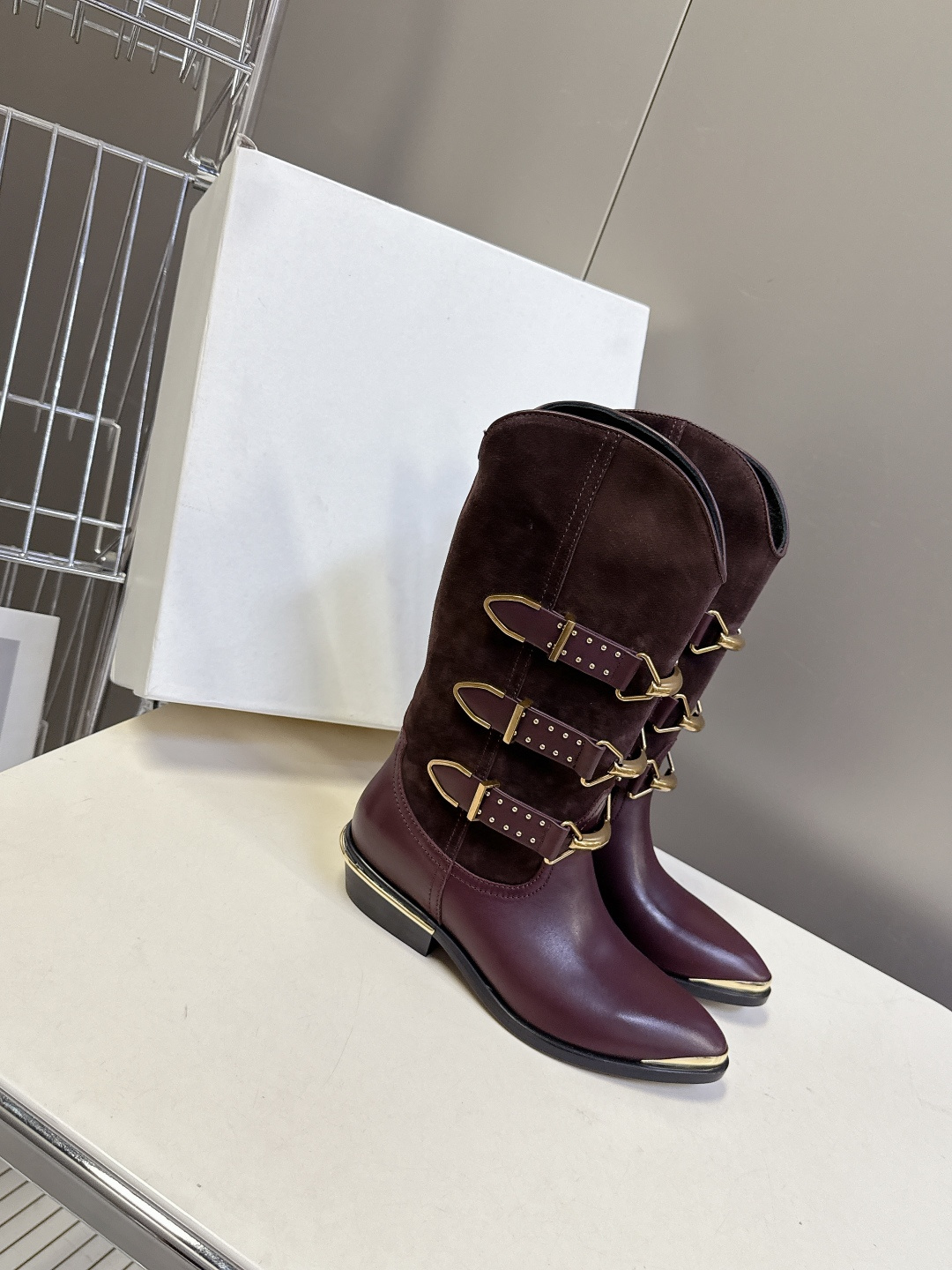 伊莎贝尔Isabel Marant秋冬走秀款西部牛仔靴 一年四季都可以穿的靴子来了，一双封神的复古靴 简