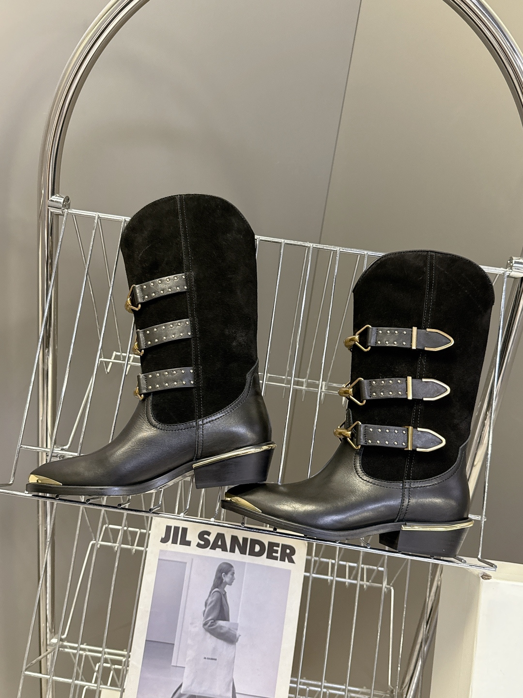 伊莎贝尔Isabel Marant秋冬走秀款西部牛仔靴 一年四季都可以穿的靴子来了，一双封神的复古靴 简