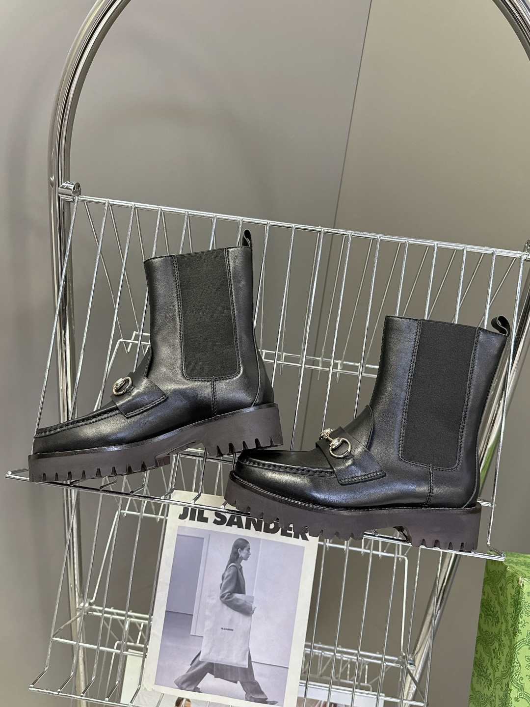 GUCCI古驰秋冬最新款一脚蹬短靴 不得不说G家这一季真的太酷了！经典的鞋型 细节处无不彰显品牌logo