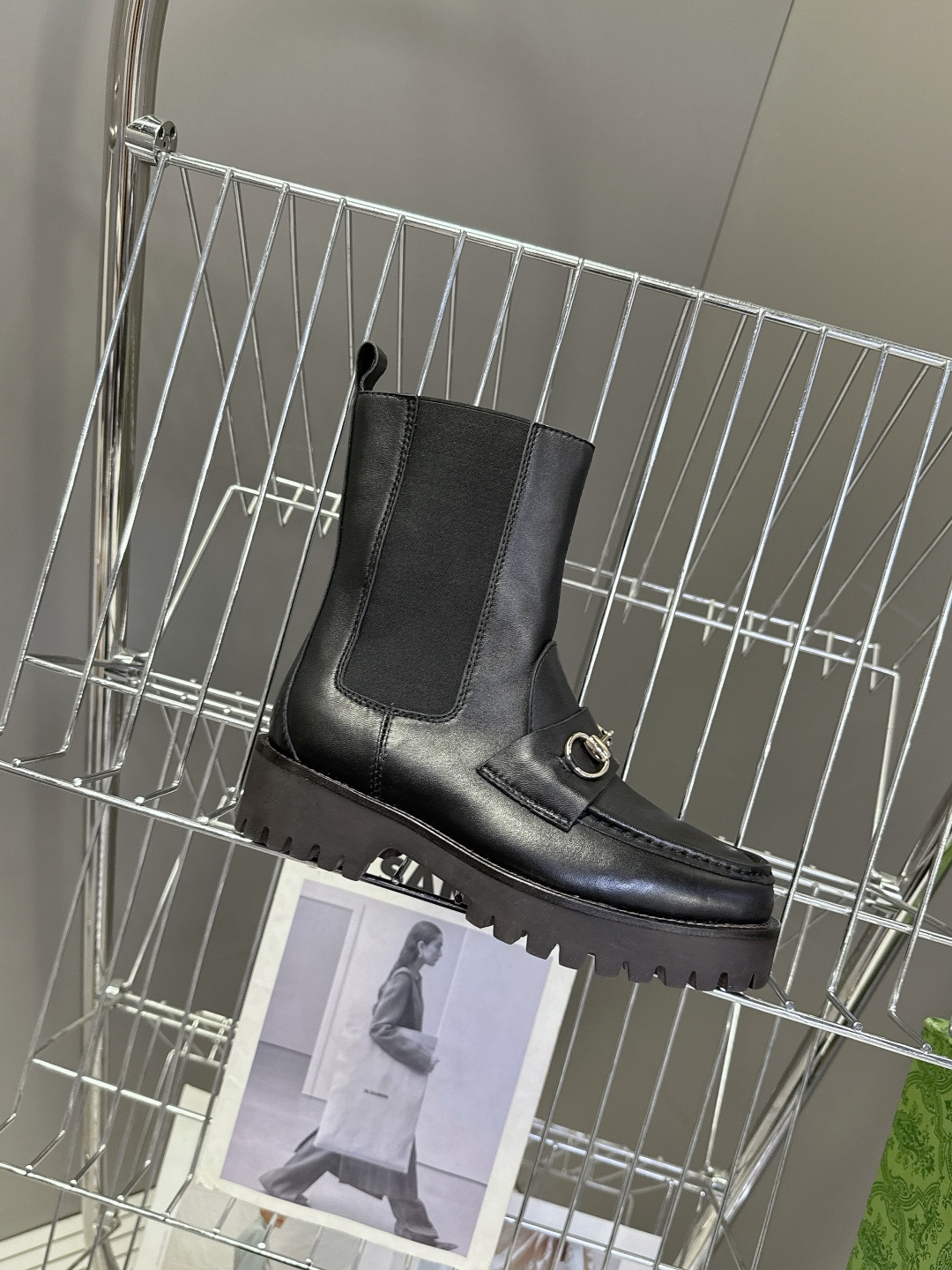 GUCCI古驰秋冬最新款一脚蹬短靴 不得不说G家这一季真的太酷了！经典的鞋型 细节处无不彰显品牌logo