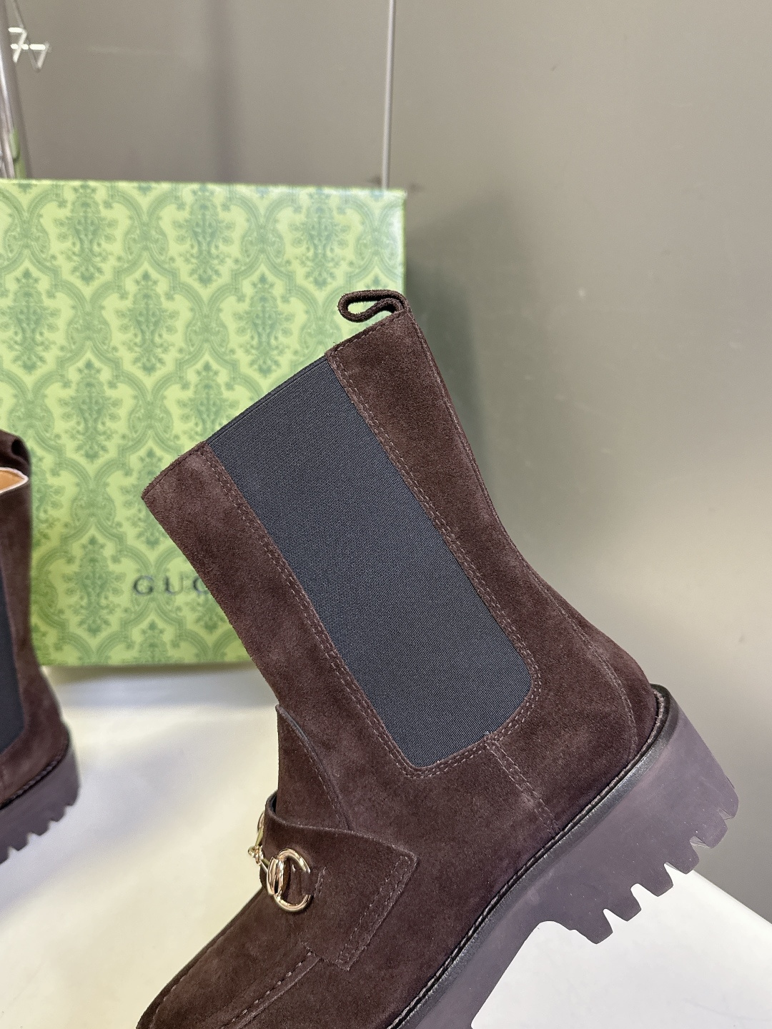 GUCCI古驰秋冬最新款一脚蹬短靴 不得不说G家这一季真的太酷了！经典的鞋型 细节处无不彰显品牌logo