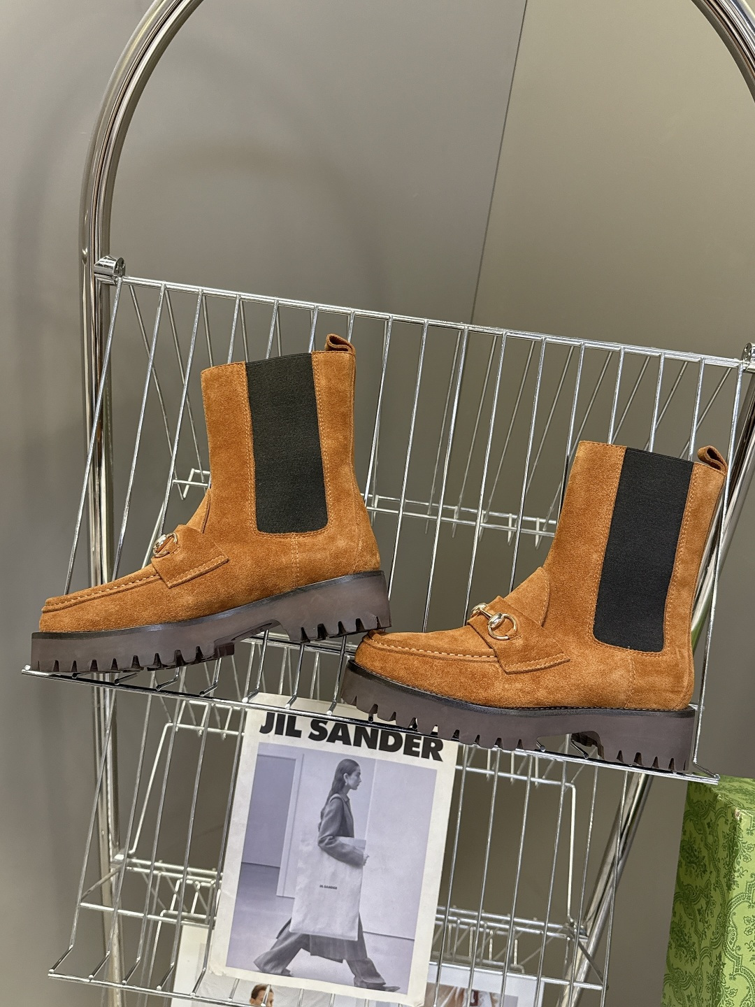 GUCCI古驰秋冬最新款一脚蹬短靴 不得不说G家这一季真的太酷了！经典的鞋型 细节处无不彰显品牌logo