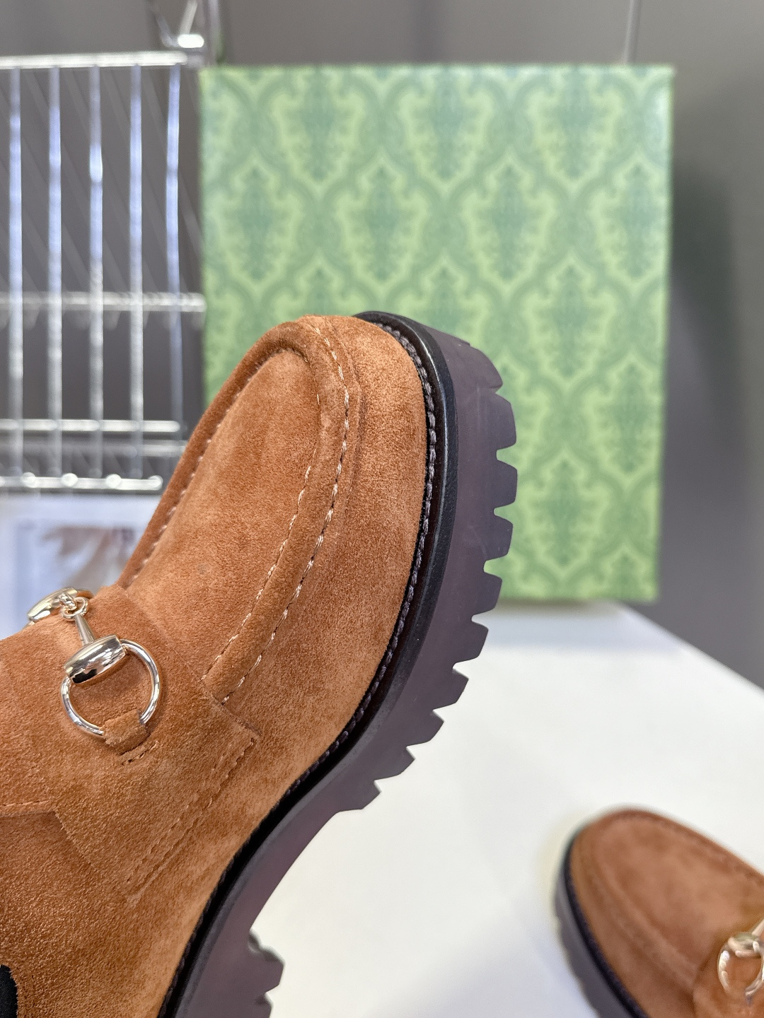 GUCCI古驰秋冬最新款一脚蹬短靴 不得不说G家这一季真的太酷了！经典的鞋型 细节处无不彰显品牌logo