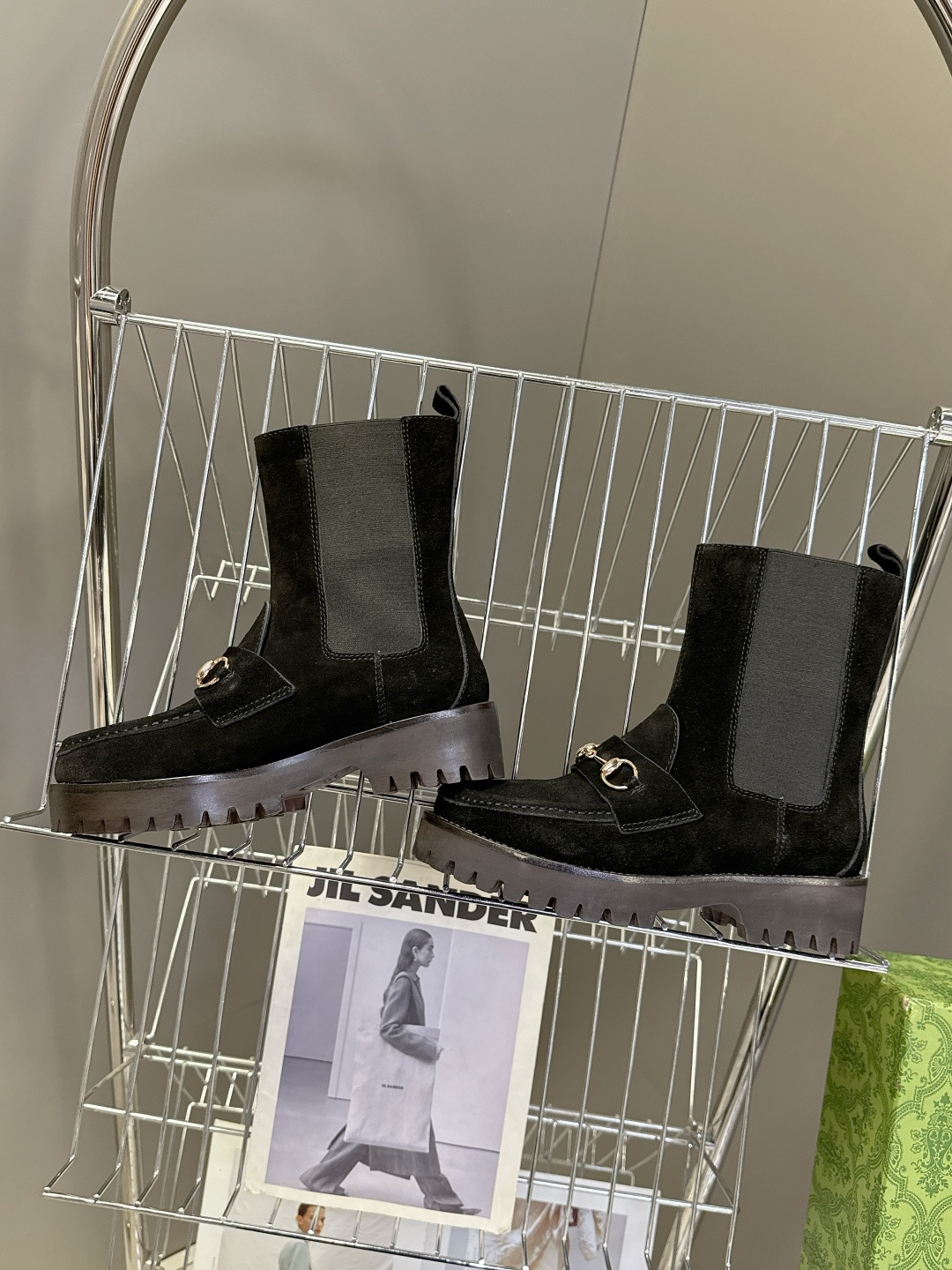 GUCCI古驰秋冬最新款一脚蹬短靴 不得不说G家这一季真的太酷了！经典的鞋型 细节处无不彰显品牌logo