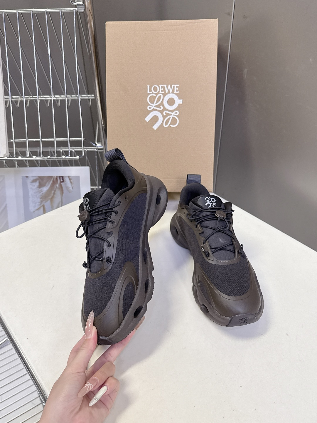 Loewe罗意威 x on昂跑联名情侣款 跑鞋 罗意威 xon 昂跑全新合作系列 时尚，品牌与瑞士高性能