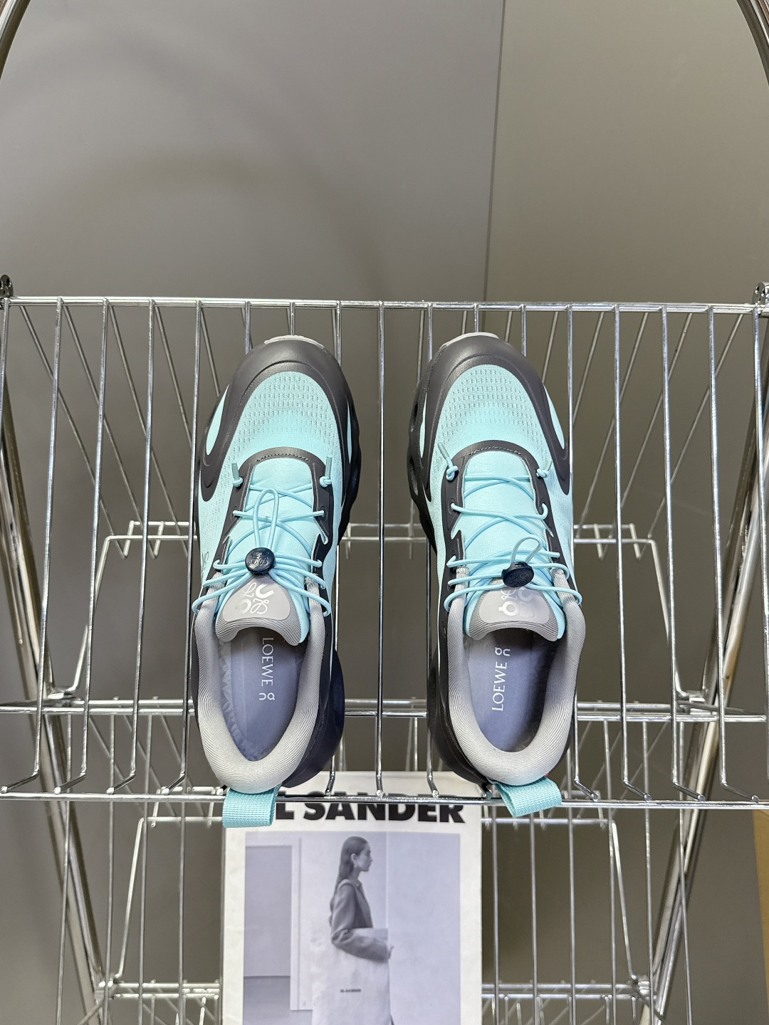 Loewe罗意威 x on昂跑联名情侣款 跑鞋 罗意威 xon 昂跑全新合作系列 时尚，品牌与瑞士高性能