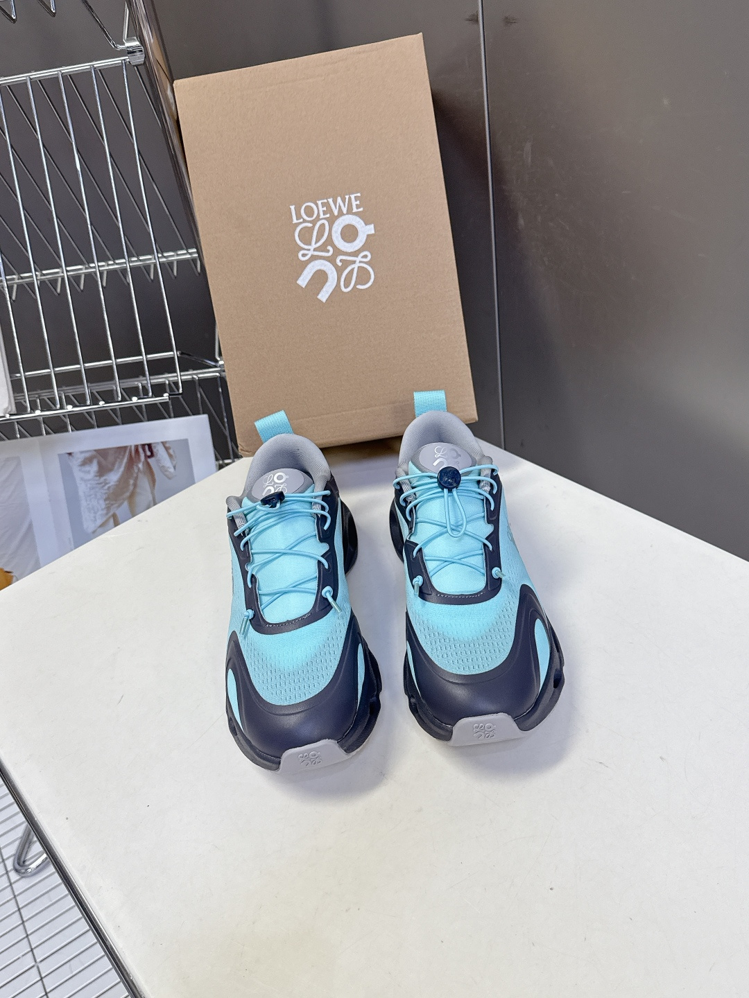 Loewe罗意威 x on昂跑联名情侣款 跑鞋 罗意威 xon 昂跑全新合作系列 时尚，品牌与瑞士高性能