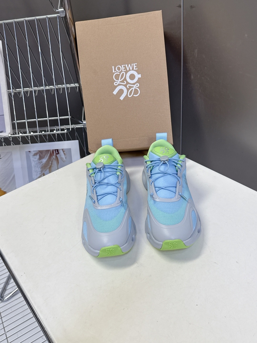 Loewe罗意威 x on昂跑联名情侣款 跑鞋 罗意威 xon 昂跑全新合作系列 时尚，品牌与瑞士高性能