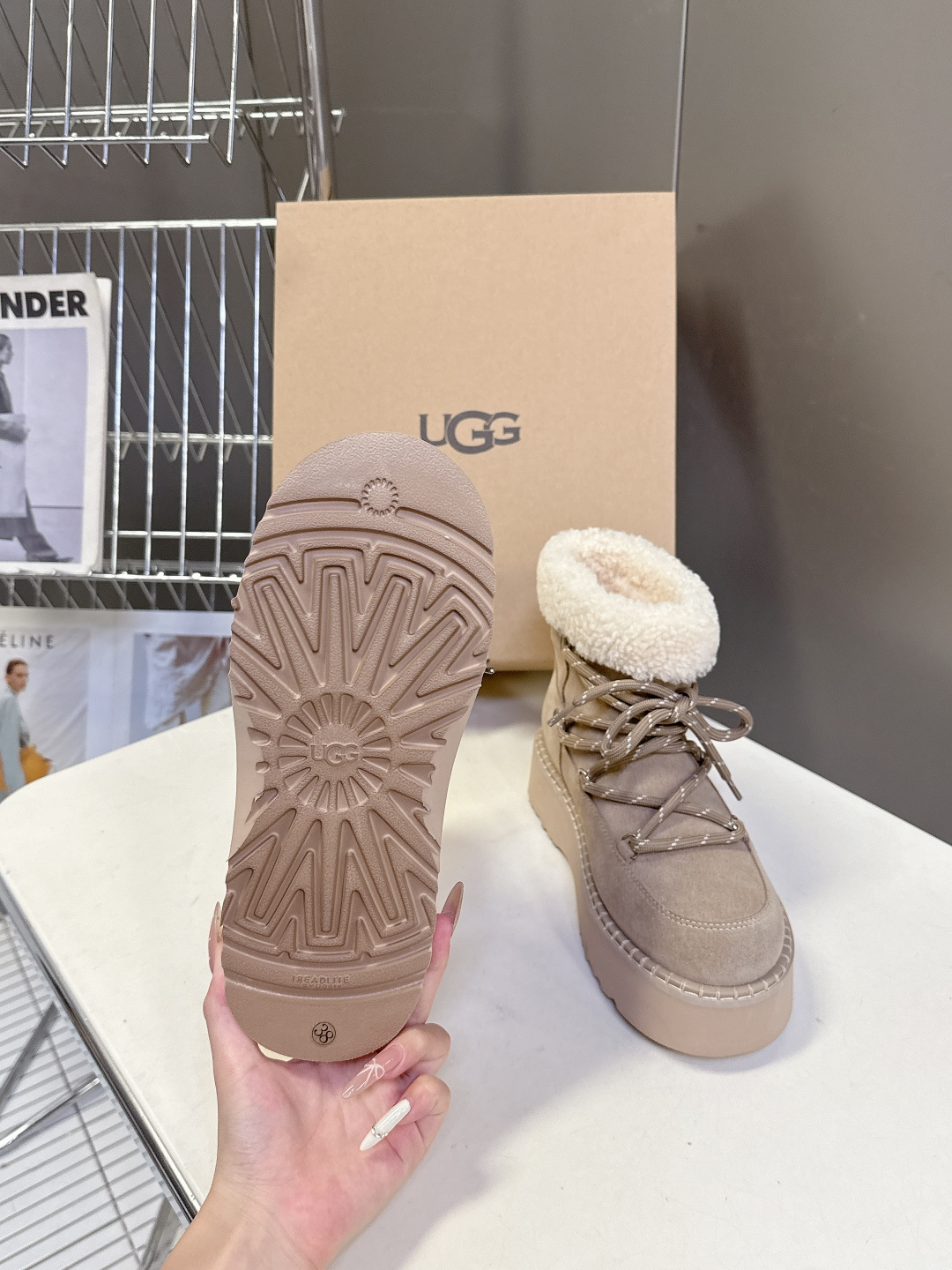 UGG秋冬最新款厚底雪地靴韩版复古软fufu雪地靴 选用优质的材料，内里垫脚羊毛🦙确保毛靴的保暖性和耐久