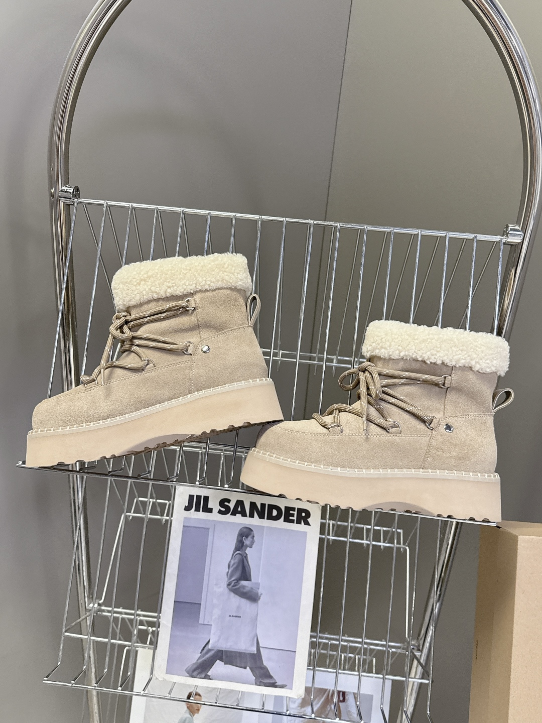 UGG秋冬最新款厚底雪地靴韩版复古软fufu雪地靴 选用优质的材料，内里垫脚羊毛🦙确保毛靴的保暖性和耐久