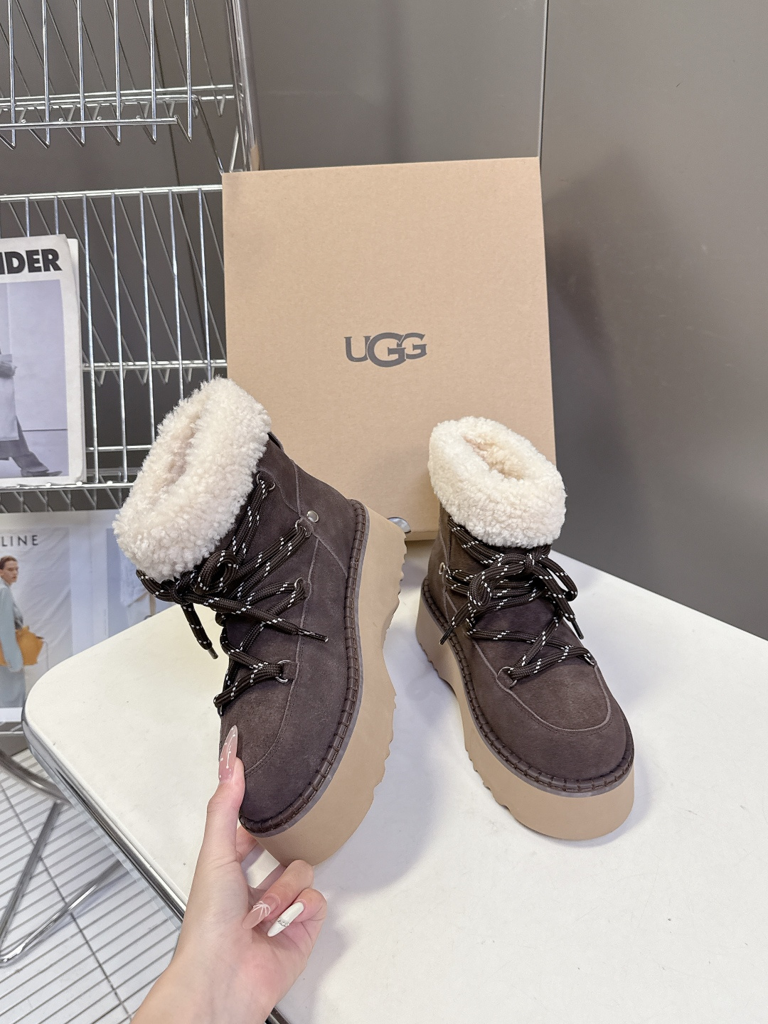 UGG秋冬最新款厚底雪地靴韩版复古软fufu雪地靴 选用优质的材料，内里垫脚羊毛🦙确保毛靴的保暖性和耐久