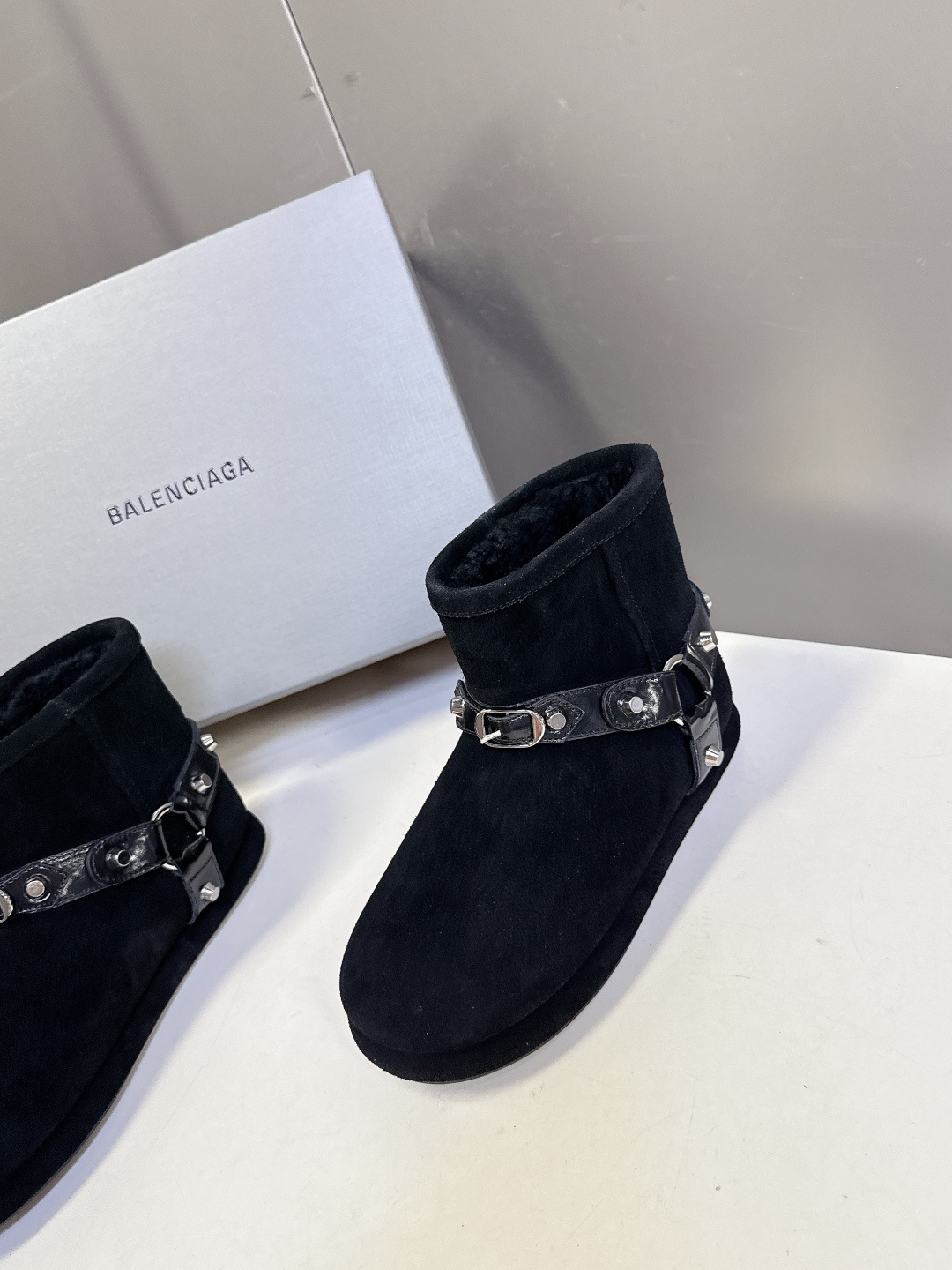 BALENCIAGA巴黎世家秋冬最新款滑雪系列 雪地靴 超多明星网红种草 细节完美复刻 设计师推出探索时