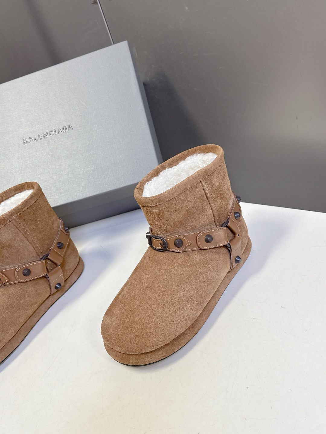 BALENCIAGA巴黎世家秋冬最新款滑雪系列 雪地靴 超多明星网红种草 细节完美复刻 设计师推出探索时