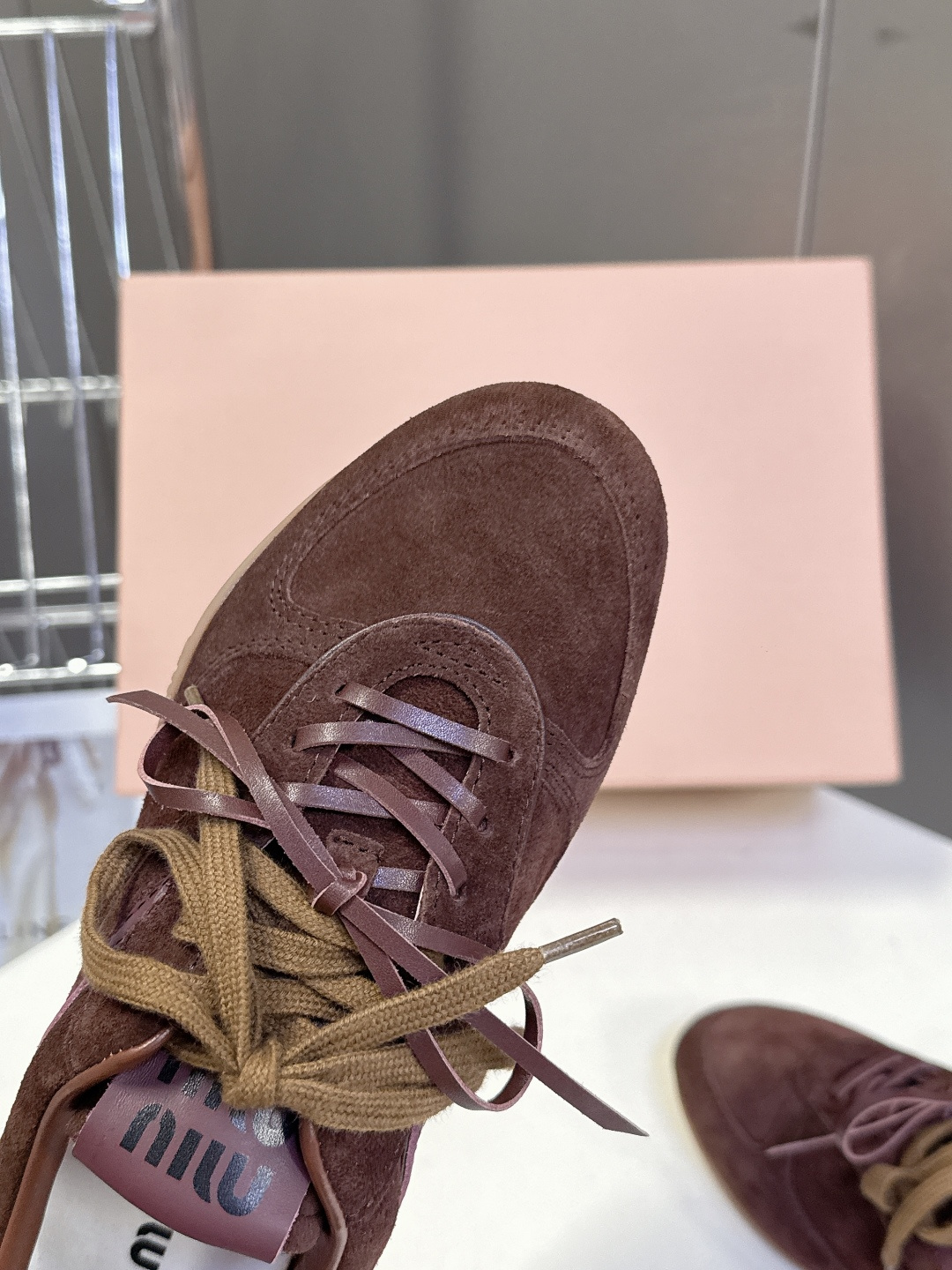 MiuMiu缪缪最新走秀款复古休闲鞋 德训鞋官方秀场出镜率最高的单品 超多明星时尚博主种草 miu系穿搭