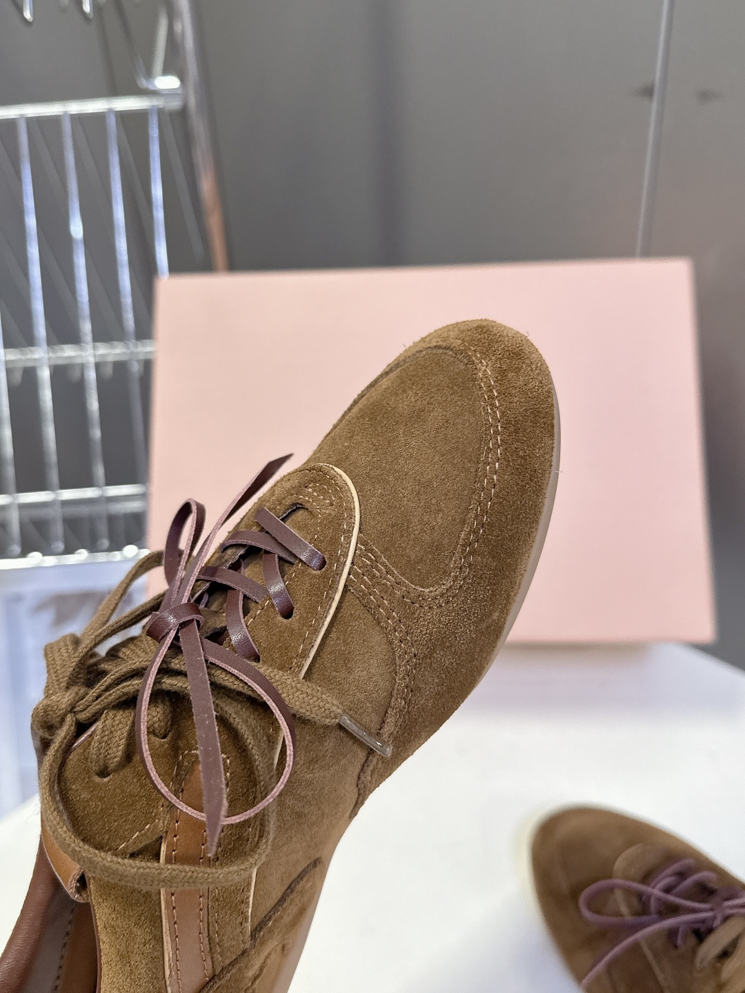 MiuMiu缪缪最新走秀款复古休闲鞋 德训鞋官方秀场出镜率最高的单品 超多明星时尚博主种草 miu系穿搭