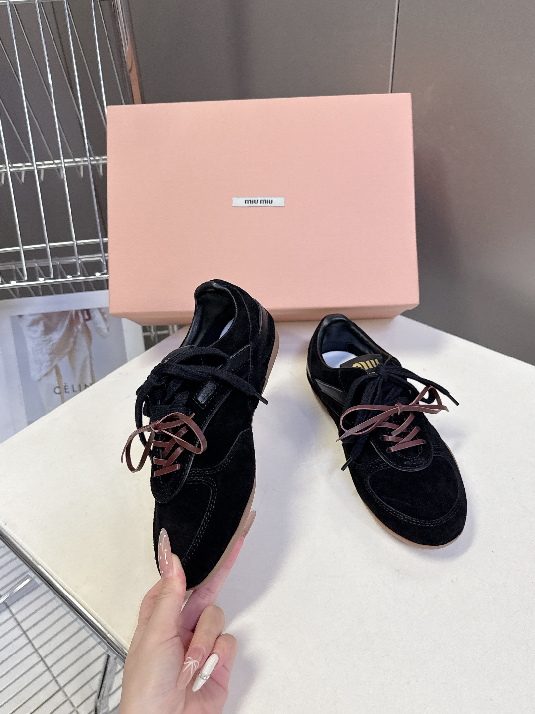 MiuMiu缪缪最新走秀款复古休闲鞋 德训鞋官方秀场出镜率最高的单品 超多明星时尚博主种草 miu系穿搭