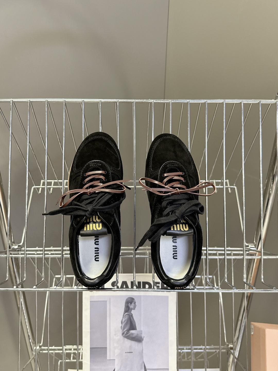 MiuMiu缪缪最新走秀款复古休闲鞋 德训鞋官方秀场出镜率最高的单品 超多明星时尚博主种草 miu系穿搭