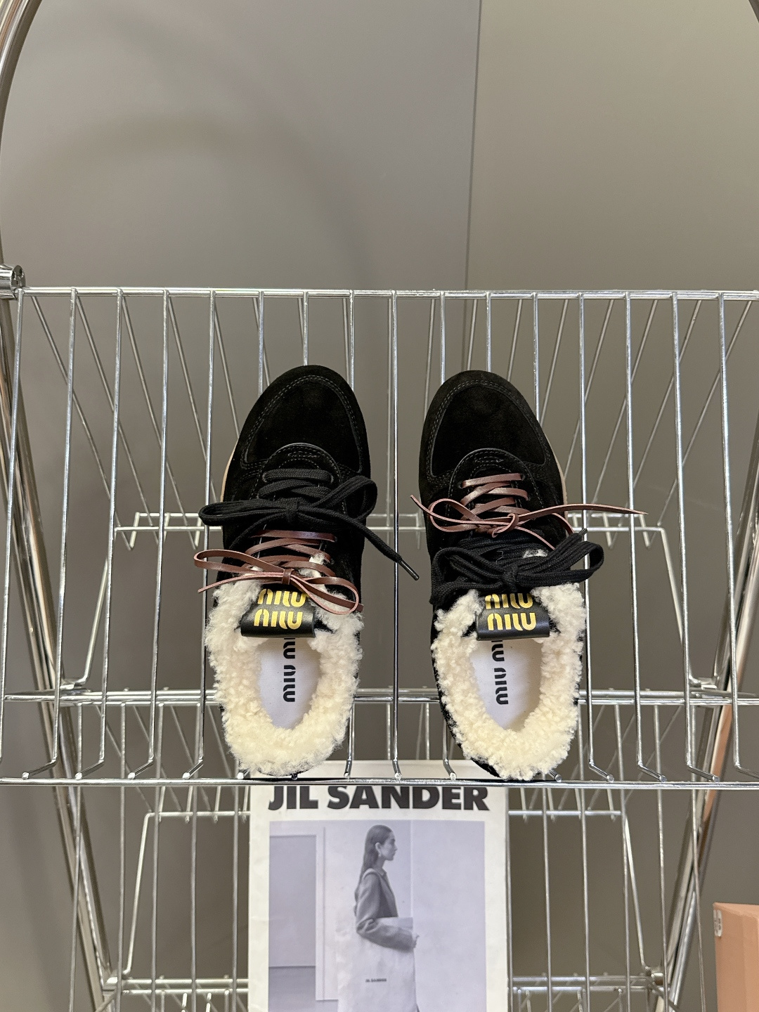 MiuMiu缪缪最新走秀款复古毛毛鞋 德训鞋官方秀场出镜率最高的单品 超多明星时尚博主种草 miu系穿搭