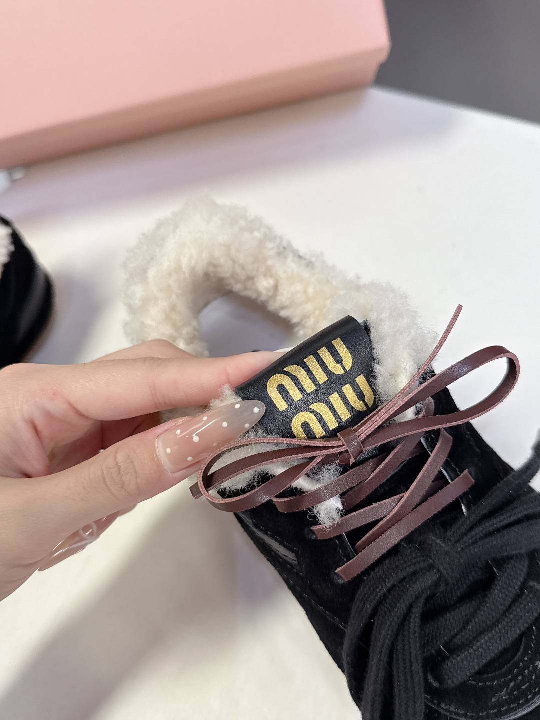 MiuMiu缪缪最新走秀款复古毛毛鞋 德训鞋官方秀场出镜率最高的单品 超多明星时尚博主种草 miu系穿搭