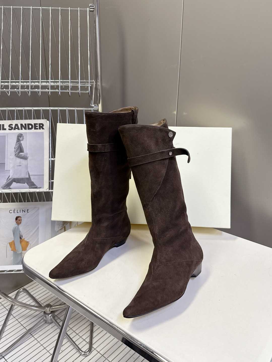 Orinous潮牌秋冬最新款复古长靴 超多明星网红种草 当下最流行的皮料风格 质感拉满 交叉的钉珠扣袢 