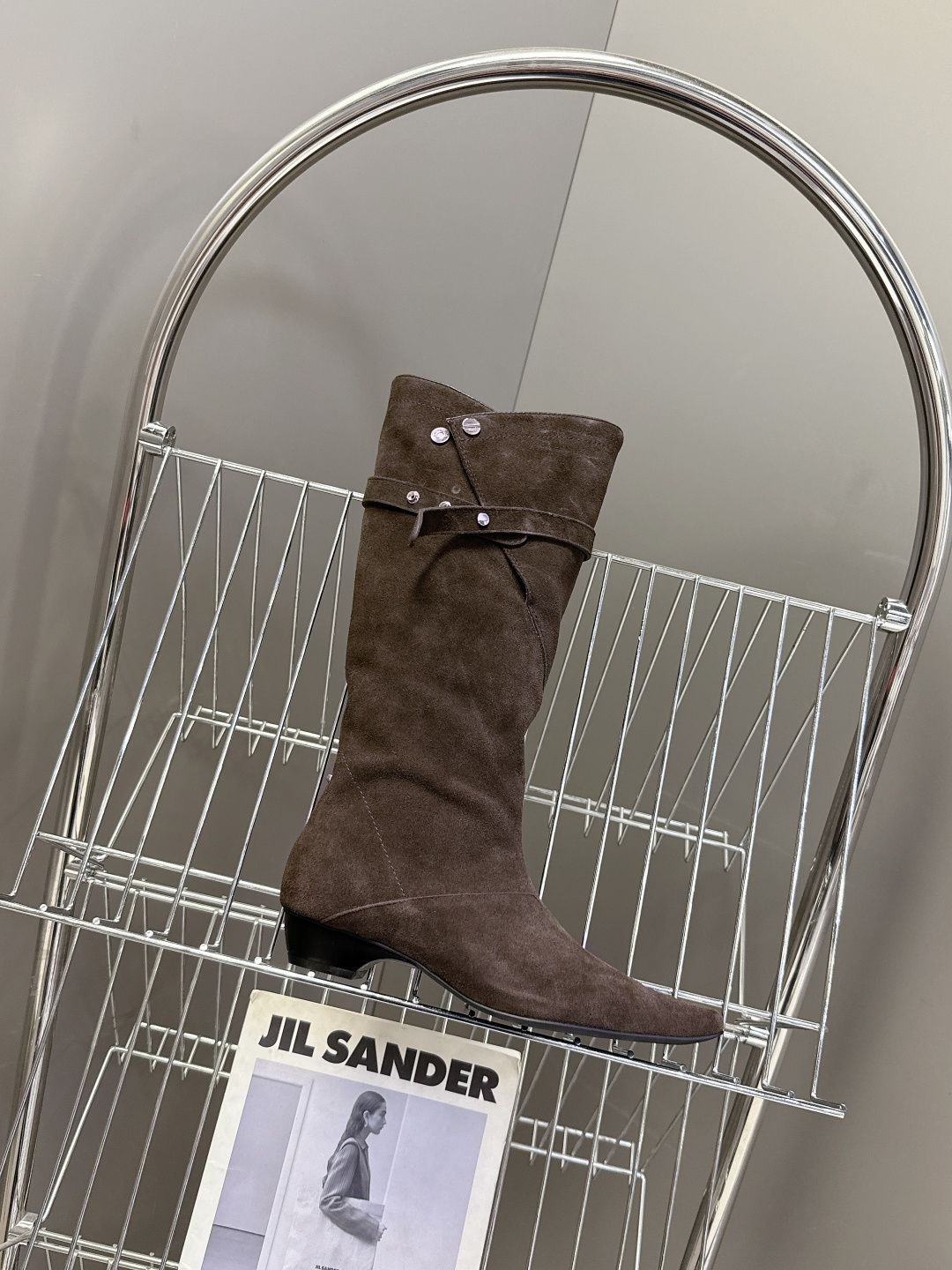 Orinous潮牌秋冬最新款复古长靴 超多明星网红种草 当下最流行的皮料风格 质感拉满 交叉的钉珠扣袢 