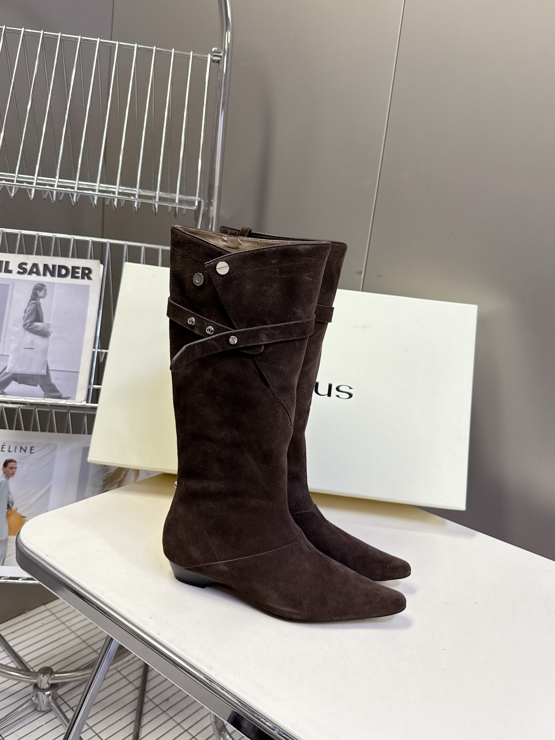 Orinous潮牌秋冬最新款复古长靴 超多明星网红种草 当下最流行的皮料风格 质感拉满 交叉的钉珠扣袢 