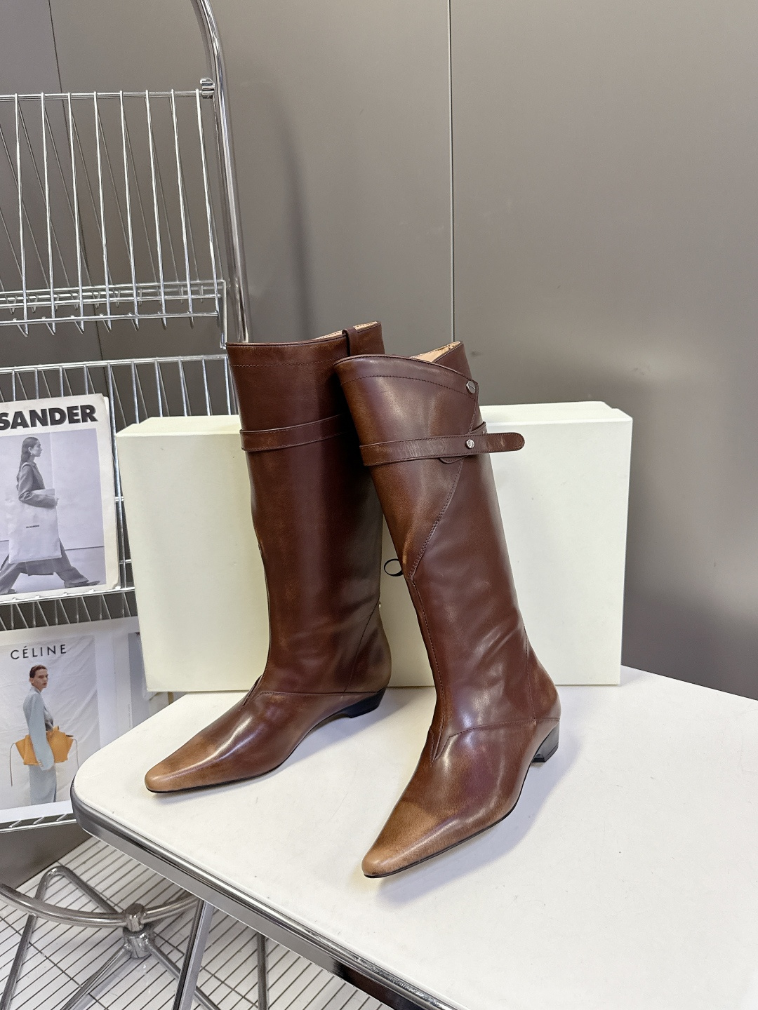 Orinous潮牌秋冬最新款复古长靴 超多明星网红种草 当下最流行的皮料风格 质感拉满 交叉的钉珠扣袢 