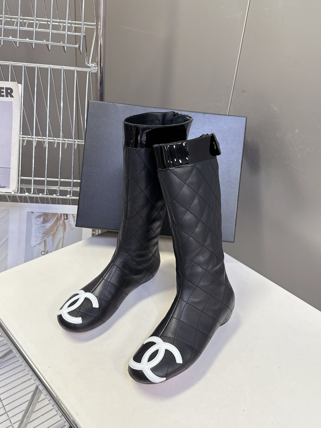 CHANEL香奈儿最新款中古康鹏芭蕾舞 长靴 超多明星名媛上脚 这款芭蕾舞长靴 第一眼看上就被种草了根据