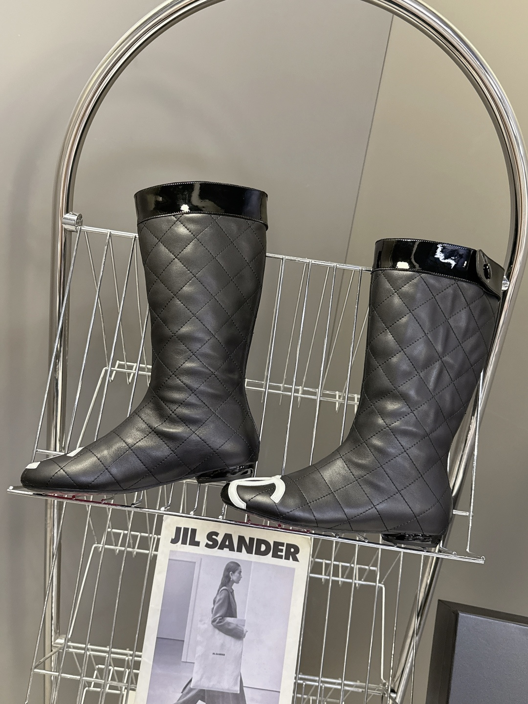 CHANEL香奈儿最新款中古康鹏芭蕾舞 长靴 超多明星名媛上脚 这款芭蕾舞长靴 第一眼看上就被种草了根据