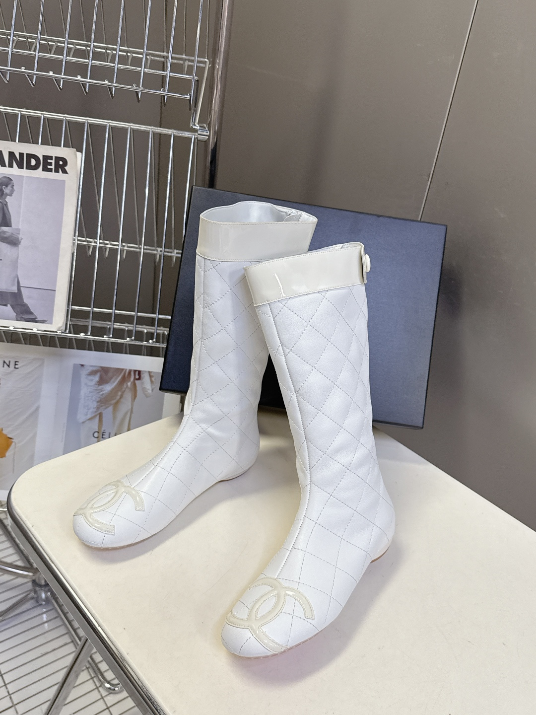 CHANEL香奈儿最新款中古康鹏芭蕾舞 长靴 超多明星名媛上脚 这款芭蕾舞长靴 第一眼看上就被种草了根据