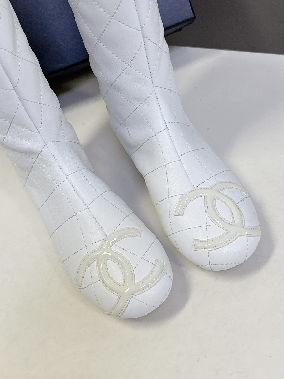 CHANEL香奈儿最新款中古康鹏芭蕾舞 长靴 超多明星名媛上脚 这款芭蕾舞长靴 第一眼看上就被种草了根据