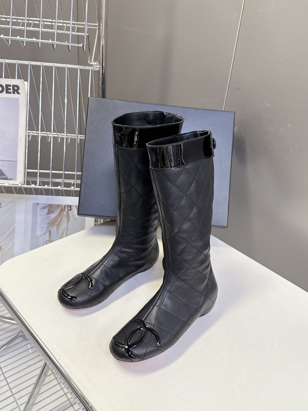 CHANEL香奈儿最新款中古康鹏芭蕾舞 长靴 超多明星名媛上脚 这款芭蕾舞长靴 第一眼看上就被种草了根据