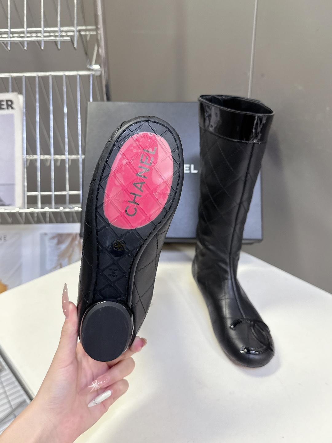 CHANEL香奈儿最新款中古康鹏芭蕾舞 长靴 超多明星名媛上脚 这款芭蕾舞长靴 第一眼看上就被种草了根据