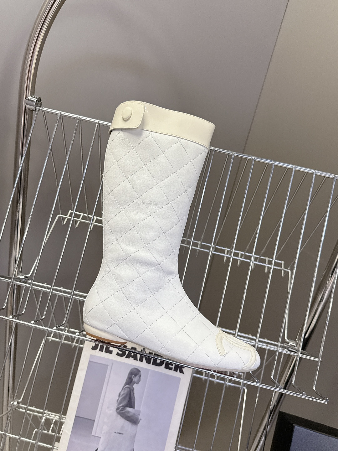 CHANEL香奈儿最新款中古康鹏芭蕾舞 长靴 超多明星名媛上脚 这款芭蕾舞长靴 第一眼看上就被种草了根据