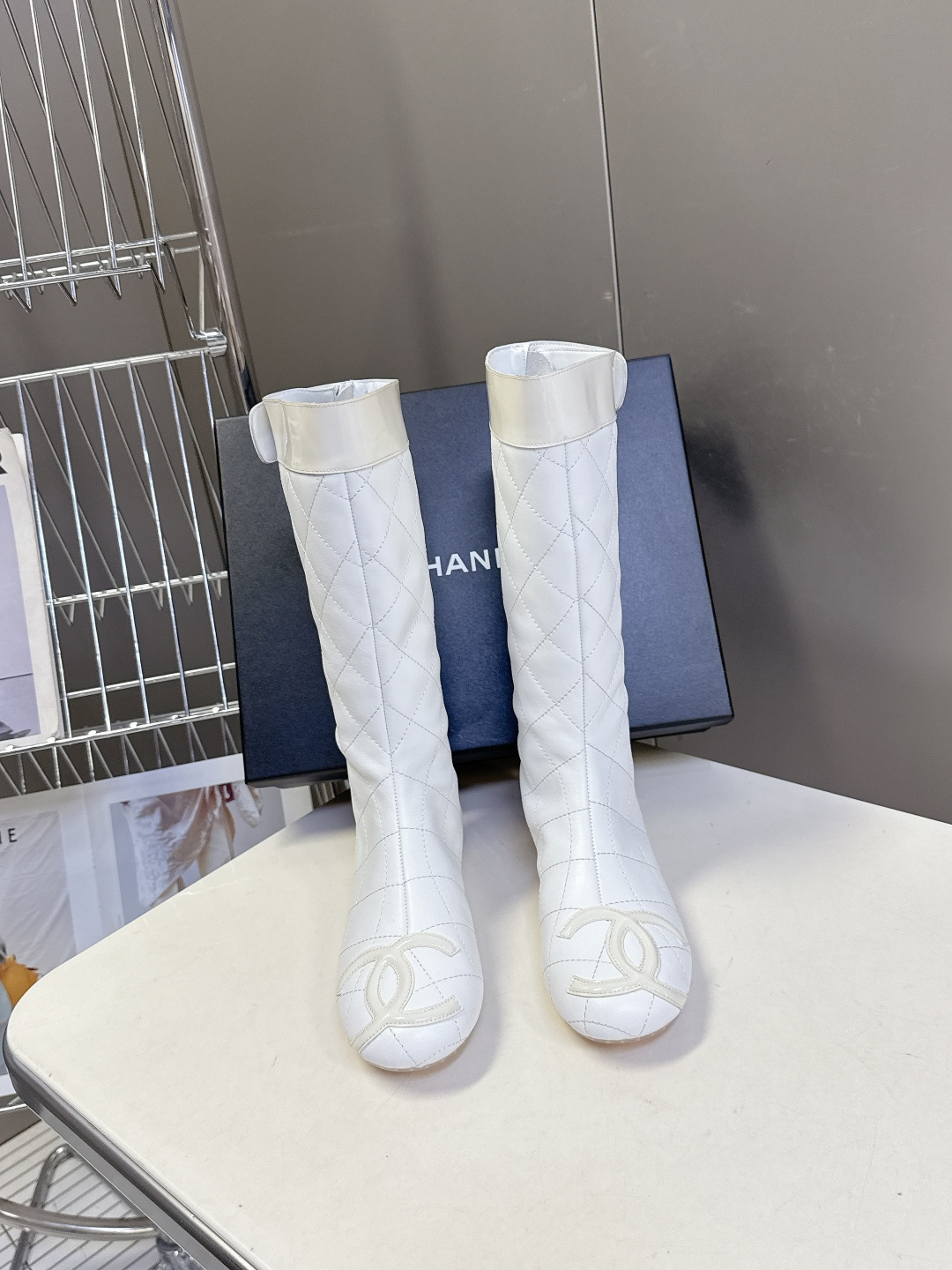 CHANEL香奈儿最新款中古康鹏芭蕾舞 长靴 超多明星名媛上脚 这款芭蕾舞长靴 第一眼看上就被种草了根据