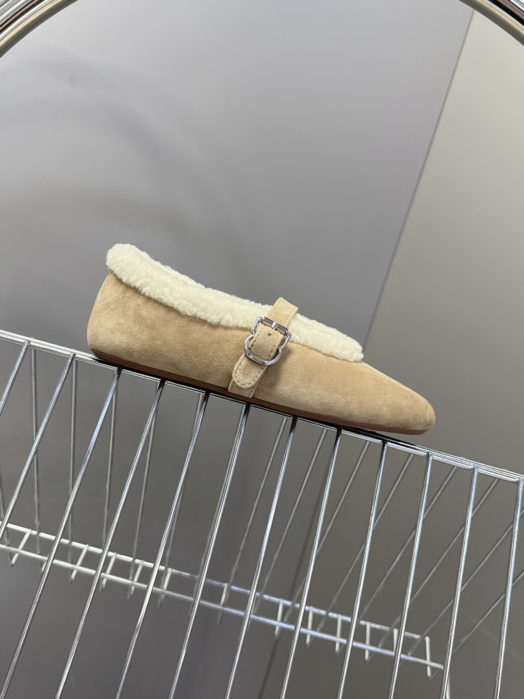 Alaia 阿莱亚秋冬走秀款平底玛丽珍毛毛鞋 章小蕙同款 甜酷仙女风 人气超高的一款毛里平底鞋，浪漫又迷